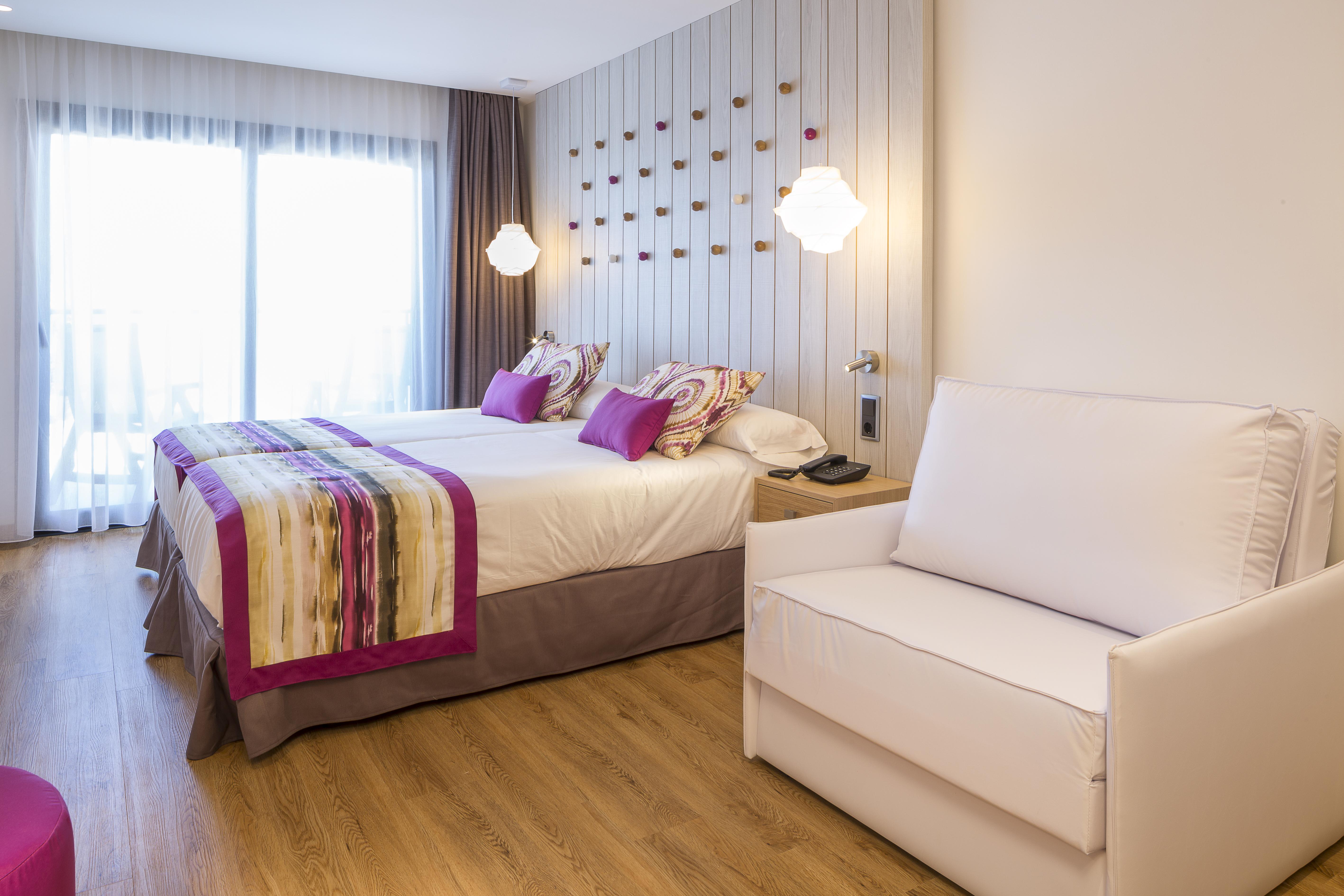 Grand Palladium White Island Resort & Spa Playa d'en Bossa Esterno foto