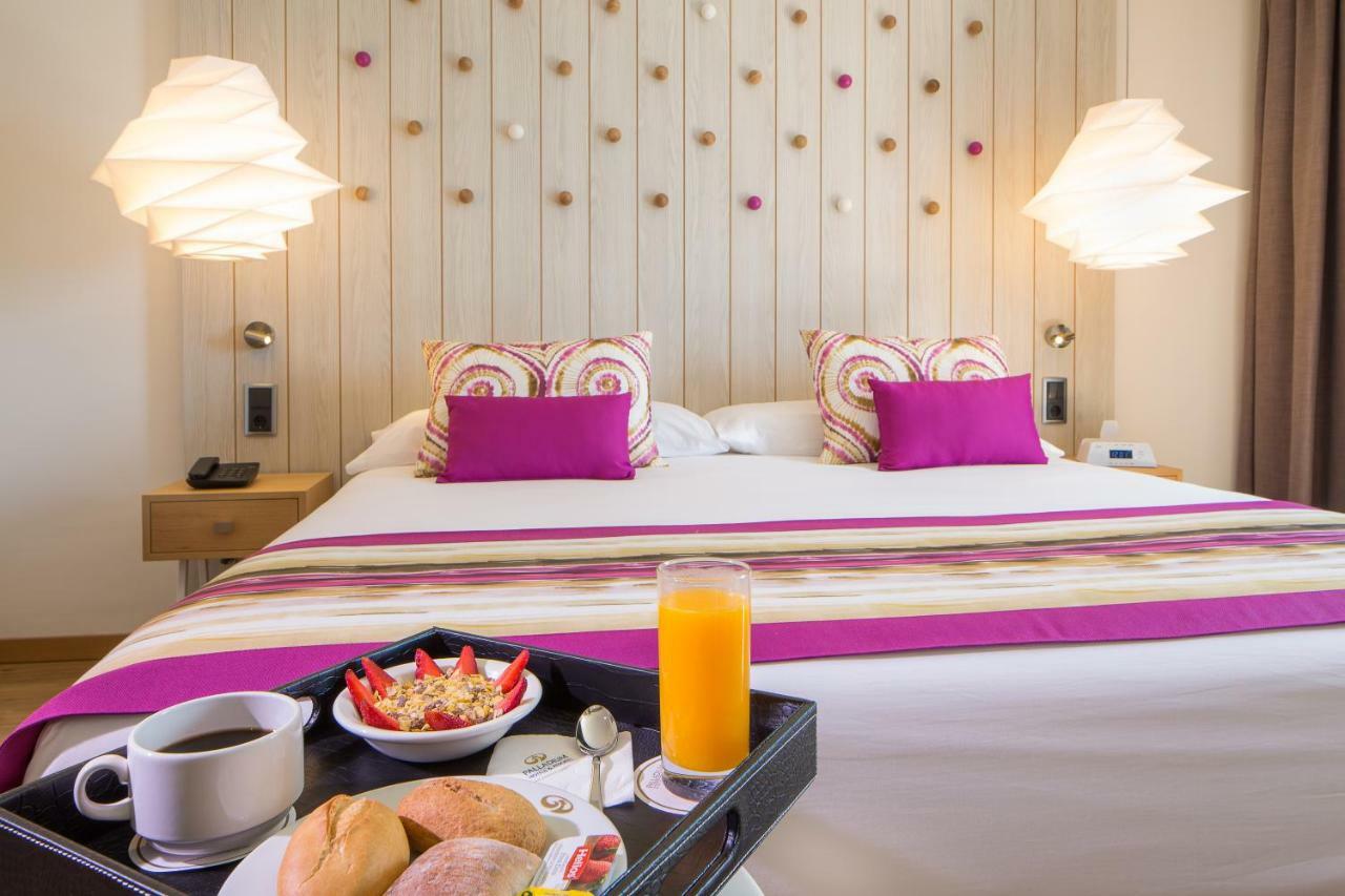 Grand Palladium White Island Resort & Spa Playa d'en Bossa Esterno foto